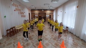 Весёлая утренняя зарядка  в детском саду 132.