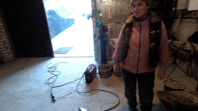 изготовление скульптур  из арт бетона дома  в  гараже.  своими  руками, каркас МЕДВЕДЯ КОТА,,РЫБЫ,