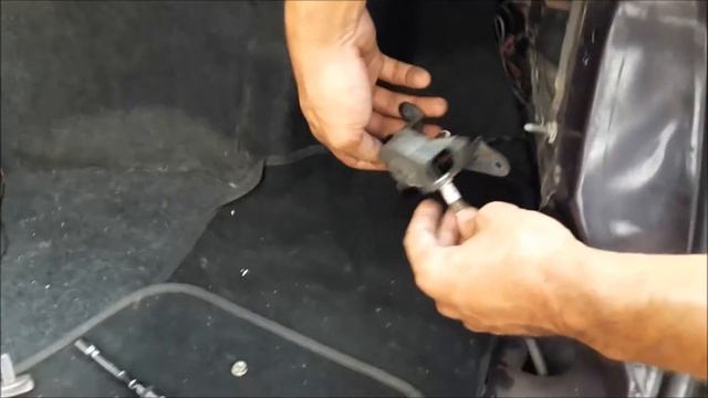 Ford mondeo mk2 de bagaj kilidine baktık смотреть онлайн