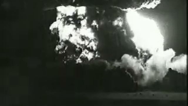 Атомные бомбы смотреть онлайн