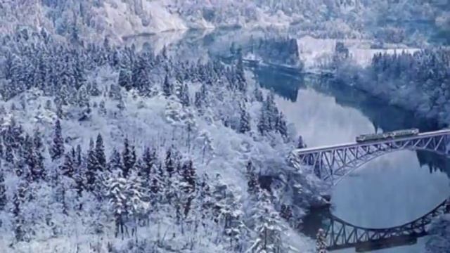 У леса на опушке жила зима в избушке! смотреть онлайн