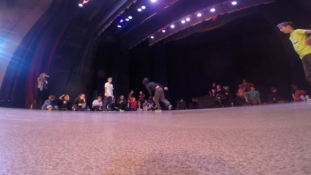 NEO BATTLE TRINITY |2x2| Бласт Комбас vs Сотворчество смотреть онлайн