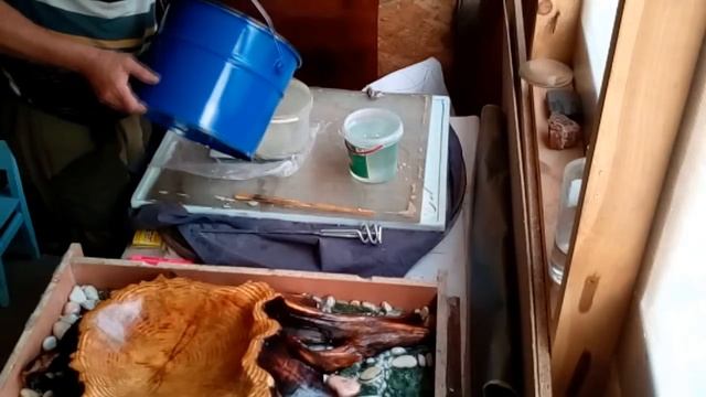 Раковина в ванную из пня, мрамора, нефрита, и эпоксидной смолы. смотреть онлайн