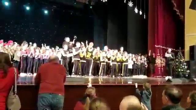 Мы на выступление брейкданса смотреть онлайн