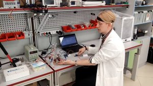 как управлять роботом силой мысли. 05-модули ЭЭГ и ЭМГ Битроникс и манипулятор