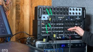DSPro StageGrid 4000 vs Sound Studio STG 2412