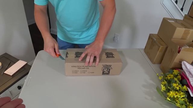 Открываем потерянные посылки по $1, не знаем что внутри/ Распаковка самых дешевых посылок в США Вло