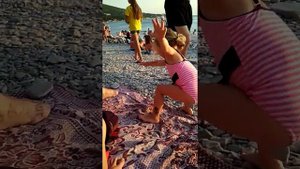 Танцы на пляже