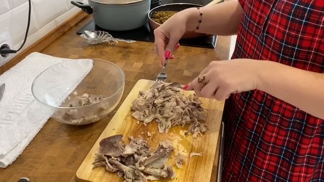 Готовим вкусный обед/Куриный суп/Блины с начинкой/Жарим рыбу