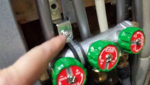 Меняем трубы в ванной комнате как правильно это сделать. Ремонт своими руками.