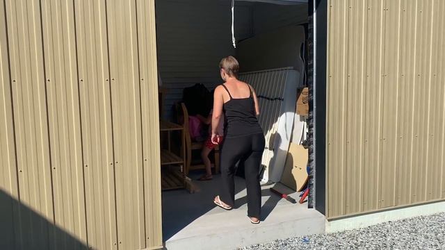 Move In Day! New Homestead смотреть онлайн