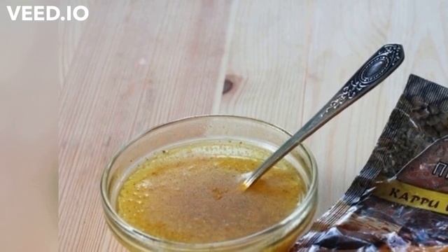 Порционный салат с курицей и ананасом