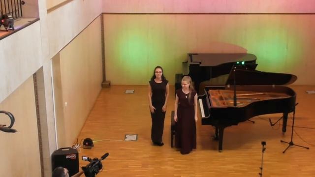 Пуленк. Соната для фортепиано в 4 руки, 1 часть. Слонимский. Венгерский марш смотреть онлайн