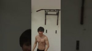 Идеальный НАСТЕННЫЙ ТУРНИК для дома!