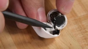 AirPods Pro Teardown—0 out of 10 Total Destruction!