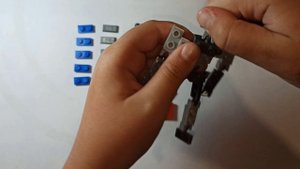 Робот и Эндоскилет из лего