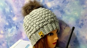 Шапочка пышными столбиками крючком. Шапочка для начинающих..mp4