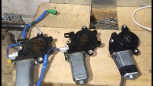 Моторчик стеклоподъёмника на Subaru от ВАЗ