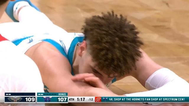 LaMelo And Lonzo Ball Were Going At It During Hornets-Pels Game смотреть онлайн
