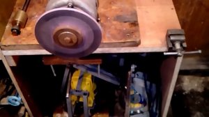 Приспособление для заточки ножей ледобура