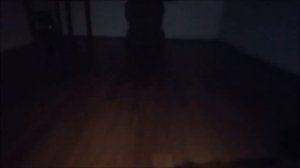 ДОМОВОЙ ИЛИ ЧТО ЭТО? НЕЧТО НЕПОНЯТНОЕ И ЖУТКОЕ СНЯТО НА КАМЕРУ В ДОМЕ