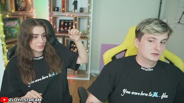 ЗЛОЙ ЗАМАНИВАЕТ БАРБИ К СЕБЕ ПОД СТОЛ смотреть онлайн