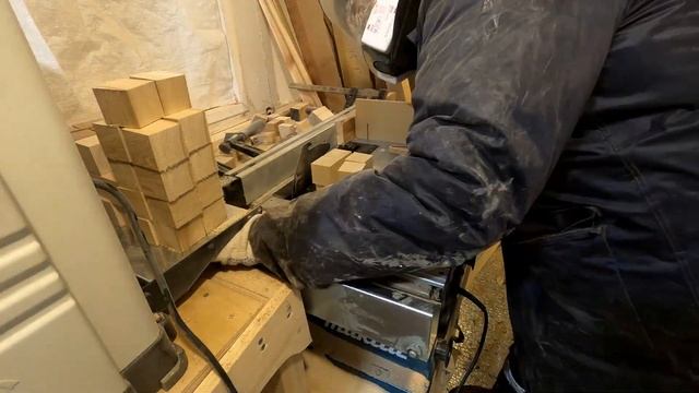 Деревянные кубики из разных пород дерева | Wooden cubes from different types of wood смотреть онлайн