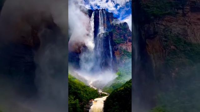 Найвищий у світі водоспад?Анхель висотою 979 m., розташований національному парку Канайма,Венесуела