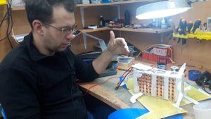 Вскрываем китайскую литий-ионную батарейку. Какие есть дефекты?