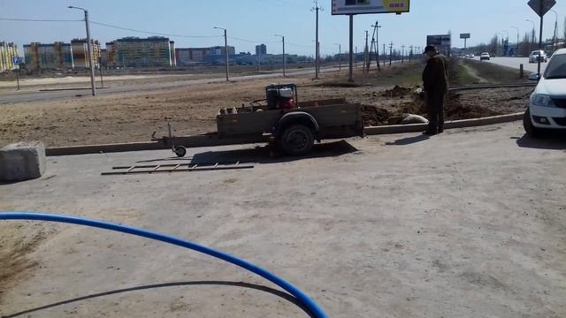 Прокол под дорогой для прокладки поливного водопровода смотреть онлайн