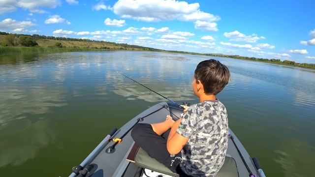Кто поймает меньше - ест лимон! Лимон челендж! Закрываем окуневый сезон! смотреть онлайн