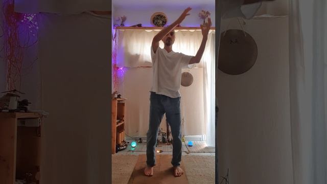 Мягкий цигун. Комплекс на 30 минут из 8 упражнений. смотреть онлайн