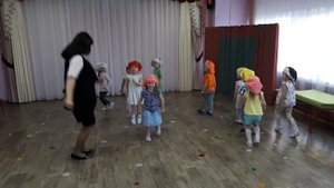 Музыкальная игра "Я от тебя убегу"