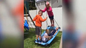 TоП ЗаБаВнЫх ВиДеО неудачные игры детей с качели