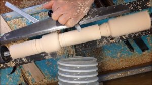 Точим а не скоблим на токарном станке по дереву ножку для табуретки