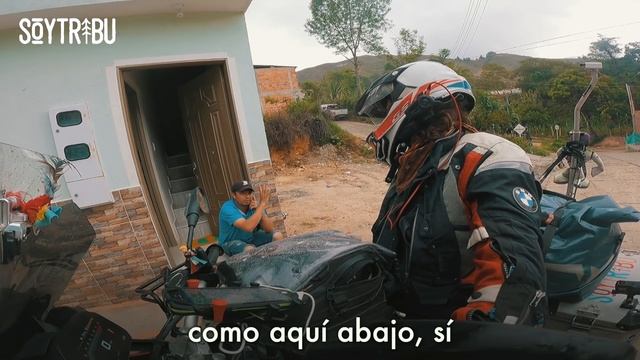 COGÍ ATAJO y ACABÉ en UNA RUTA BRUTAL de CAMINO a BARICHARA | Episodio 140 Vuelta al Mundo en Moto смотреть онлайн