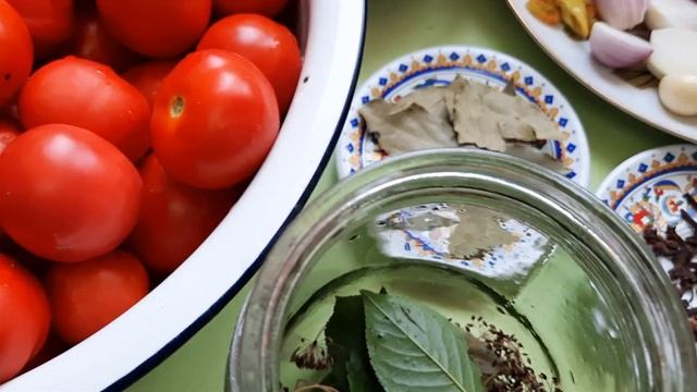 Консервированные помидоры.Заготовки на зиму.МАРИНОВАННЫЕ ПОМИДОРЫ НА ЗИМУ БЕЗ СТЕРИЛИЗАЦИИ. СТИХиЯ.