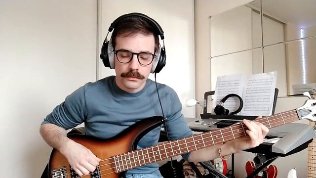 Yamaha Reface CP - With my new Ibanez bass смотреть онлайн