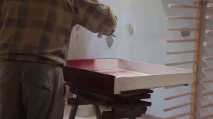 Покраска ящика старого стола