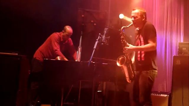 Agusti Fernandez, Mats Gustafsson @ Le Weekend 2010 смотреть онлайн