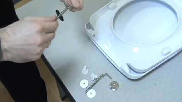 Видеоинструкция установки сидений унитаза УКЛАД смотреть онлайн
