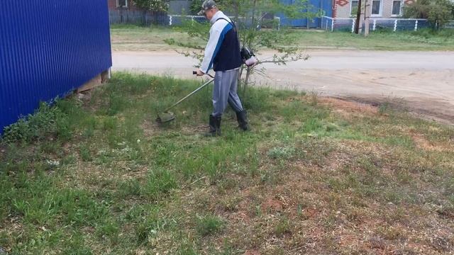 Мотокоса Интерскол КБ-25/52В смотреть онлайн