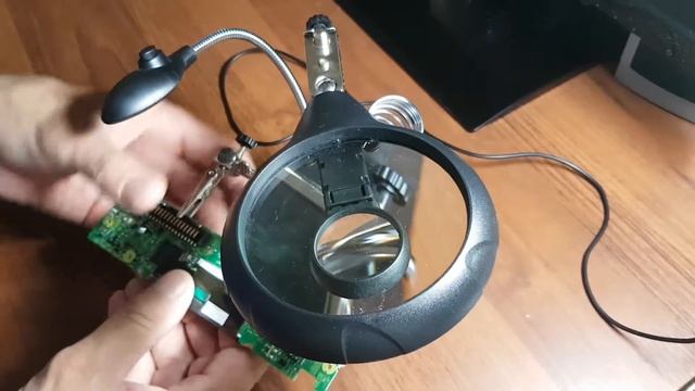 Держатель "третья рука" с лупой,подставка под паяльник, LED   подсветка