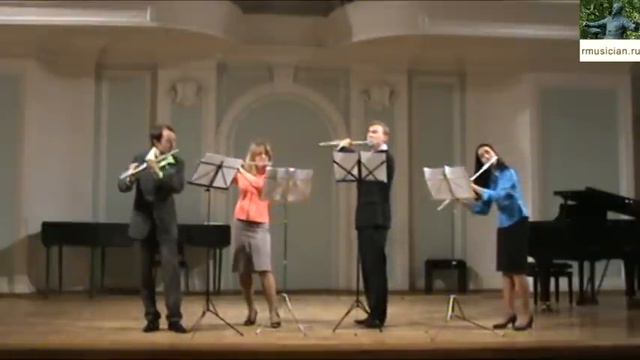 Ian Clarke «Walk Like This» смотреть онлайн