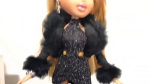 Bratz The Fashion Show Cloe Unboxing & Review