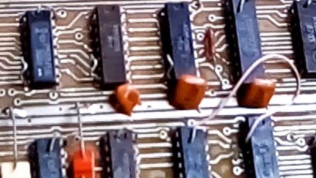 Разбираю игровой компьютер. ZX-SPECTRUM из девяностых... смотреть онлайн