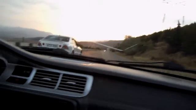 Honda civic EG 1.6 vtec VS Altteza RS смотреть онлайн