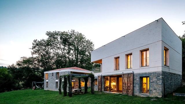 Супруги купили СТАРЫЙ КАМЕННЫЙ ДОМ В ДЕРЕВНЕ! А сегодня все соседи любуются их ШИКАРНЫМ ОСОБНЯКОМ! смотреть онлайн