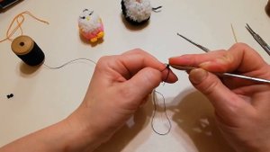 брелок-игрушка связанная крючком. МК