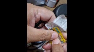 How to change TOYOTA RACTIS remote key battery.